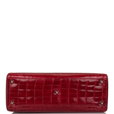 Christian Dior
Red Shiny Crocodile Large Lady Dior Bag Silver Hardware